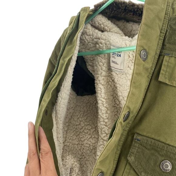 Old Navy sherpa-lined hooded utility jacket corduroy accents parka green size 2T - Picture 9 of 9